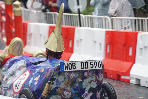 レッドブル・ボックスカート・レース 優勝 Fischer’s　水溜りボンド