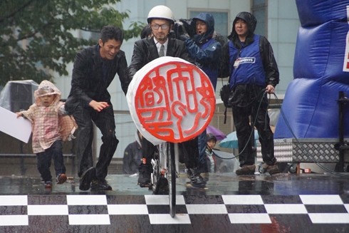 レッドブル・ボックスカート・レース 優勝 Fischer’s　水溜りボンド