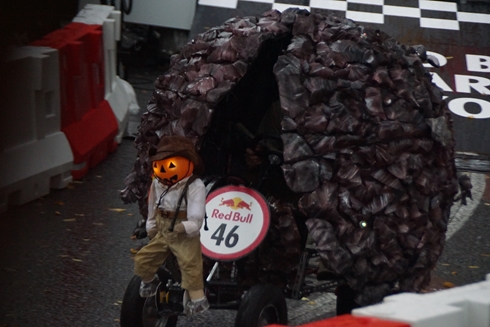 レッドブル・ボックスカート・レース 優勝 Fischer’s　水溜りボンド