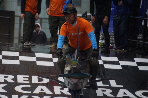 レッドブル・ボックスカート・レース 優勝 Fischer’s　水溜りボンド