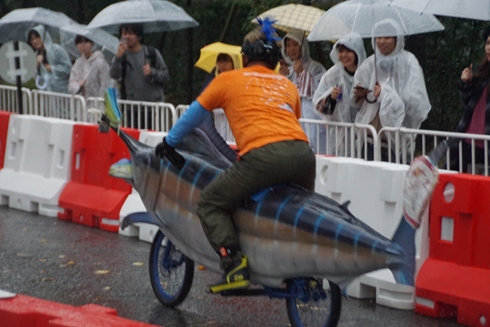 レッドブル・ボックスカート・レース 優勝 Fischer’s　水溜りボンド