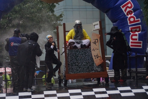 レッドブル・ボックスカート・レース 優勝 Fischer’s　水溜りボンド