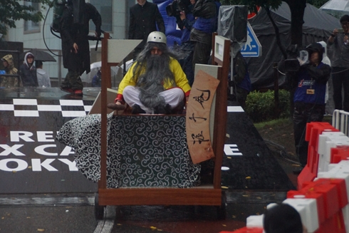 レッドブル・ボックスカート・レース 優勝 Fischer’s　水溜りボンド