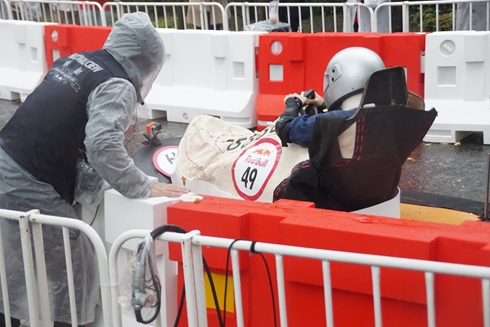 レッドブル・ボックスカート・レース 優勝 Fischer’s　水溜りボンド