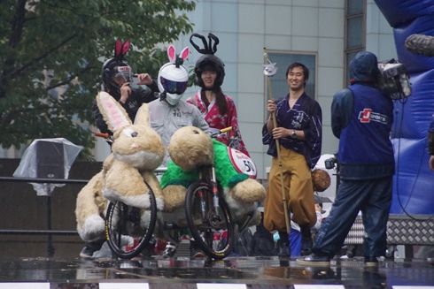 レッドブル・ボックスカート・レース 優勝 Fischer’s　水溜りボンド