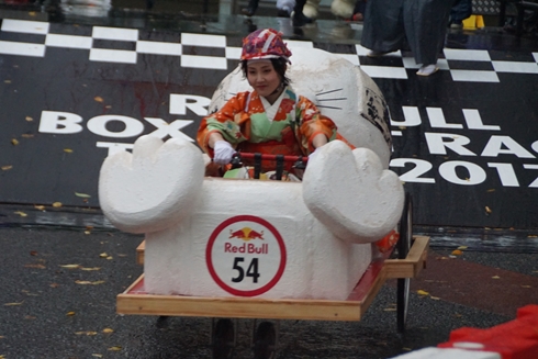 レッドブル・ボックスカート・レース 優勝 Fischer’s　水溜りボンド