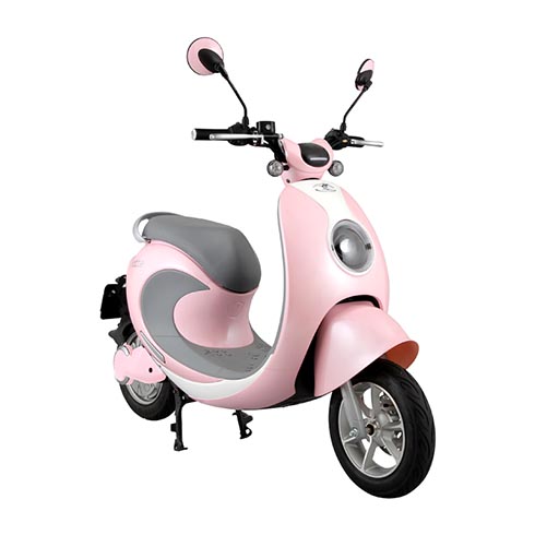あら、かわいい 最大60キロ走れるEVスクーター「notte」が登場