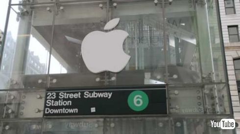 いたずら 集団 地下鉄 エレベーター アップルストア