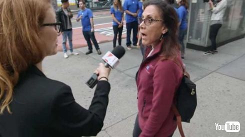 いたずら 集団 地下鉄 エレベーター アップルストア