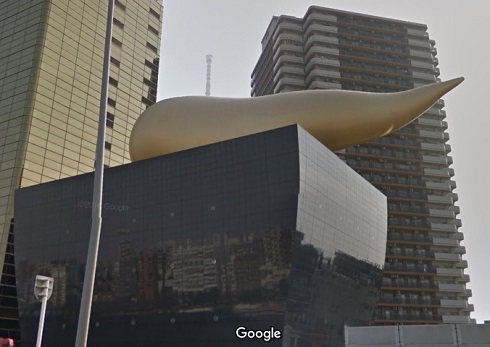 金色オブジェ　浅草　アサヒビール　スーパードライ