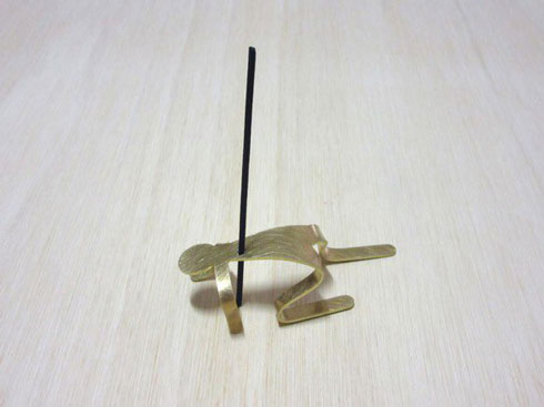 惨劇のお線香立ての写真