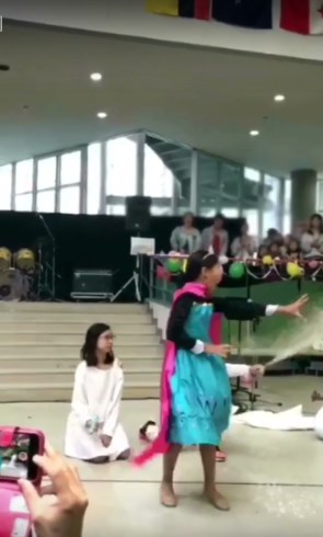 アナと雪の女王 女子小学生 口パクコンテスト エルサ レリゴー