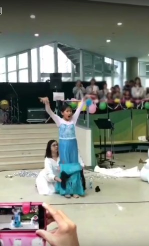 アナと雪の女王 女子小学生 口パクコンテスト エルサ レリゴー