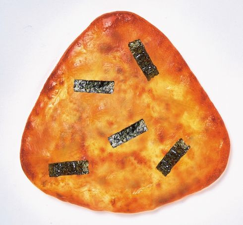 おにぎりせんべい　ピザ　アオキーズ・ピザ