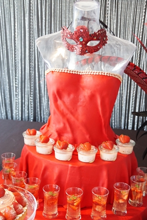 ヒルトン お台場 デザート ビュッフェ ブッフェ スイーツ いちご ホテル ホテルバイキング 食べ放題