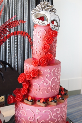 ヒルトン お台場 デザート ビュッフェ ブッフェ スイーツ いちご ホテル ホテルバイキング 食べ放題