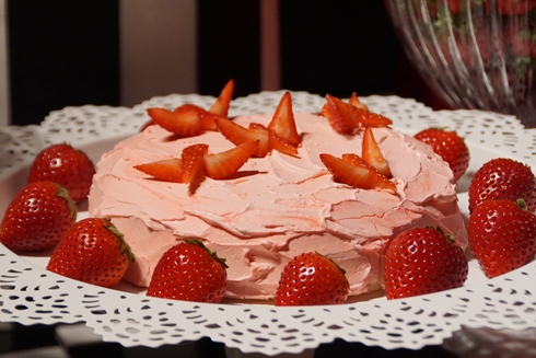 ヒルトン お台場 デザート ビュッフェ ブッフェ スイーツ いちご ホテル ホテルバイキング 食べ放題