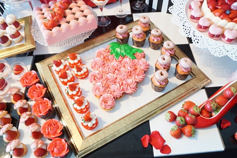 ヒルトン お台場 デザート ビュッフェ ブッフェ スイーツ いちご ホテル ホテルバイキング 食べ放題