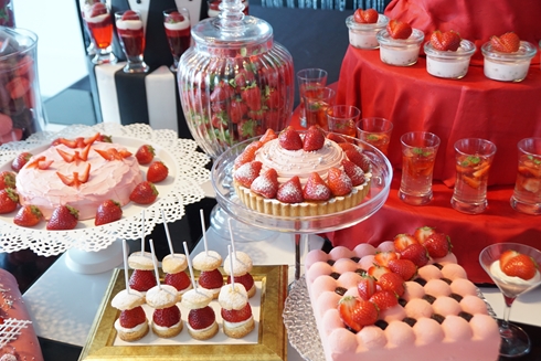 ヒルトン お台場 デザート ビュッフェ ブッフェ スイーツ いちご ホテル ホテルバイキング 食べ放題