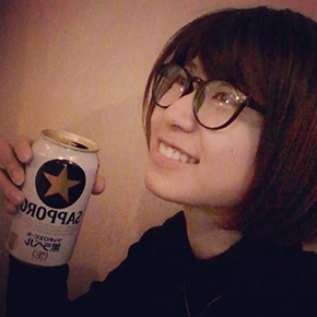 天野麻菜 ビール女子。 1500日