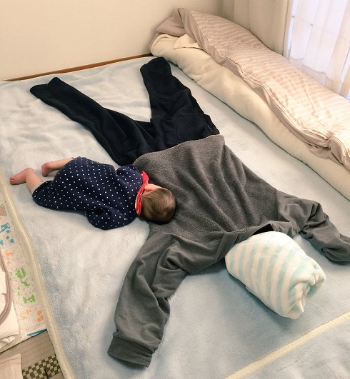 赤ちゃんイタズラ