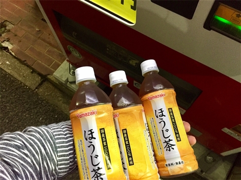 「自販機のサンプルが動き回っていたので調査したら頭がおかしくなりそうになった」　自販機の怪現象を全力調査したブログが話題に