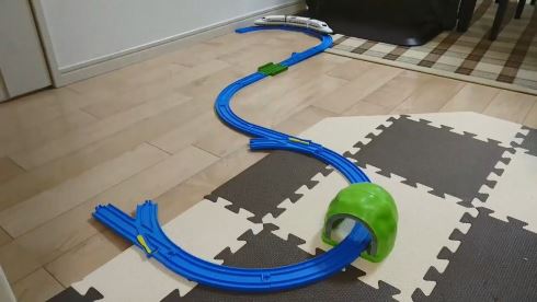 プラレール フローリング