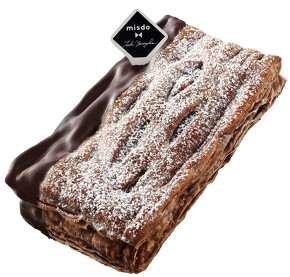 赤ワイン仕立てのショコラパイ