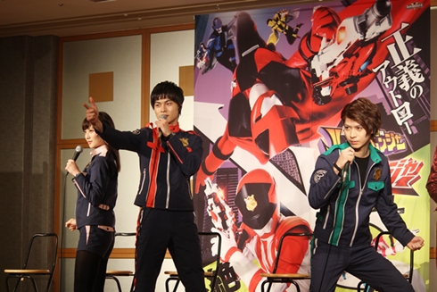 怪盗戦隊ルパンレンジャーVS警察戦隊パトレンジャー 伊藤あさひ 結木滉星 濱正悟 横山涼 工藤遥 奥山かずさ 温水洋一