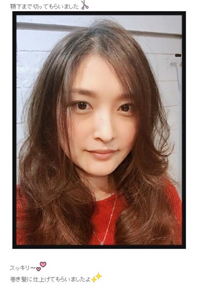 石川梨華　ヘアスタイル　巻髪　モーニング娘。