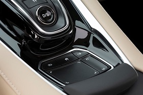 RDX：センターコンソール