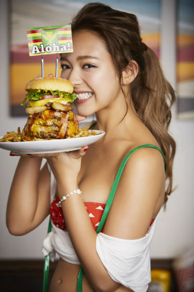 週刊プレイボーイ　週プレ　グラビア　エリカ　Teddy's Bigger Burgers　ハンバーガー　美女店員