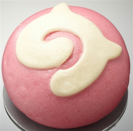 ファミマ「メロンパンアイス」を発売　見た目が完全にメロンパン