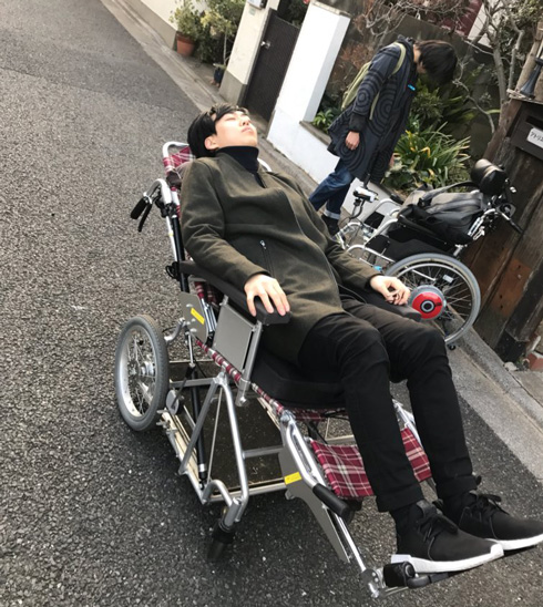 フラット寝の様子