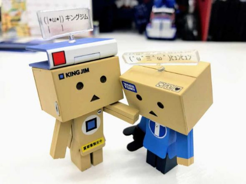 企業 公式Twitter 中の人 ダンボー ガチャ