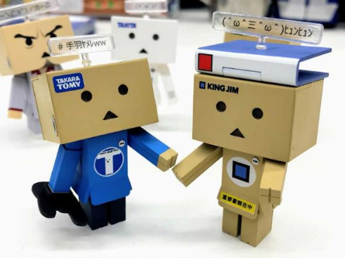 企業 公式Twitter 中の人 ダンボー ガチャ