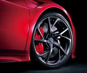 裏蓋のモチーフとなったNSXのホイール