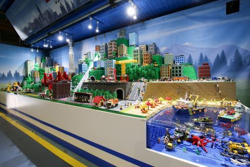 ドラえもん 等身大 レゴ