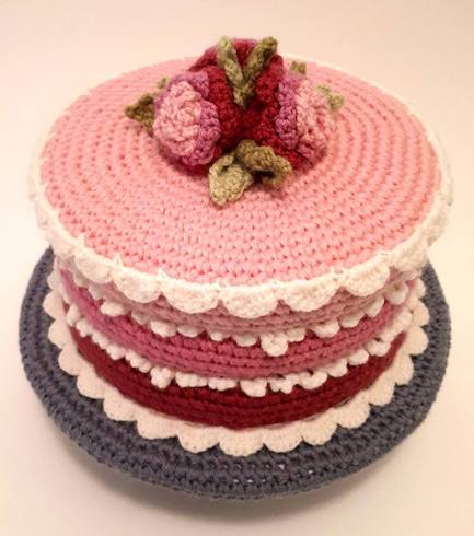 ピンクのケーキのあみぐるみ