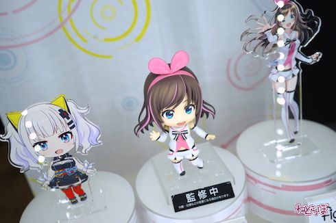 キズナアイ ねんどろいど 61zIwhasnRL._UF350,350_QL50_.jpg