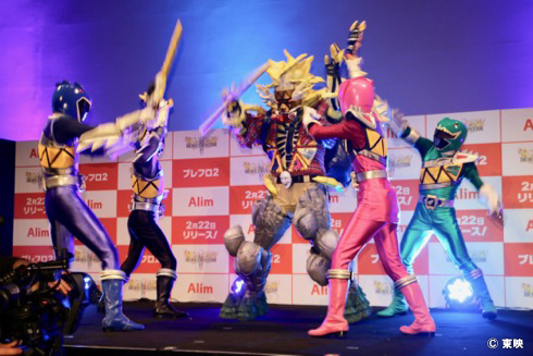  キョウリュウジャーに撃破されるブレイブスキー