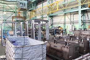 外された部品がたくさん