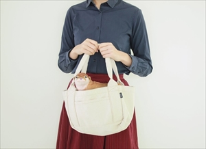 カワウソポーチ