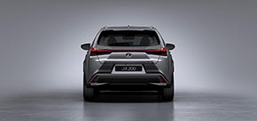 LEXUS UX200（リア）
