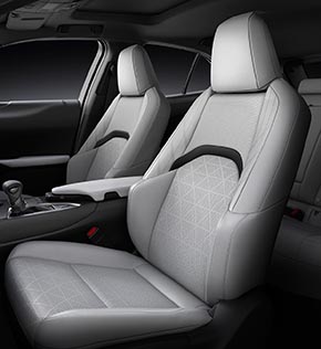LEXUS UX200（内装）