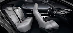 LEXUS UX200（内装）