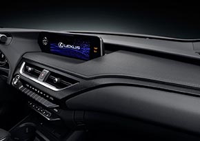 LEXUS UX200（内装）