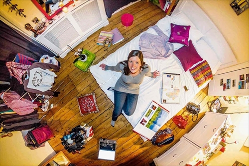 My Room 天井から覗く世界のリアル