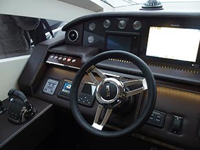 JACK 72 Dea del mareの操舵コンソールその2