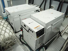 JACK 72 Dea del mareの発電機。舶用機器を除いて電力は交流に変換されている